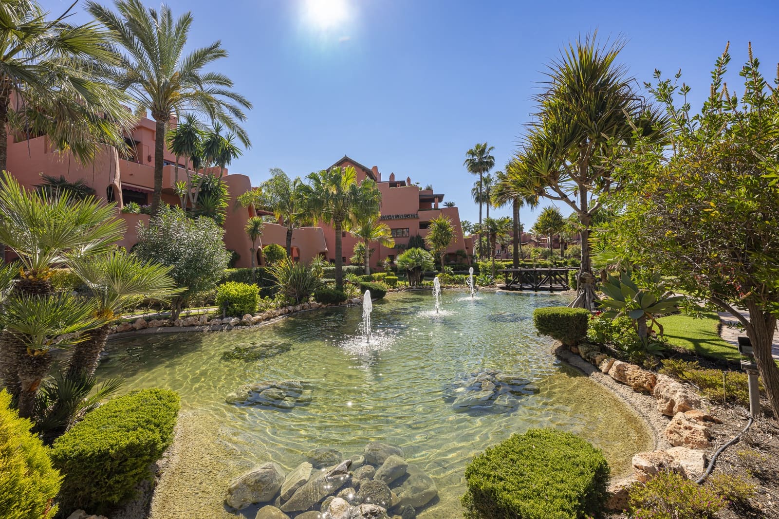 3 sovrum Takvåning till salu i Estepona med pool garage - 4 995 000 € (Ref: 10100268)