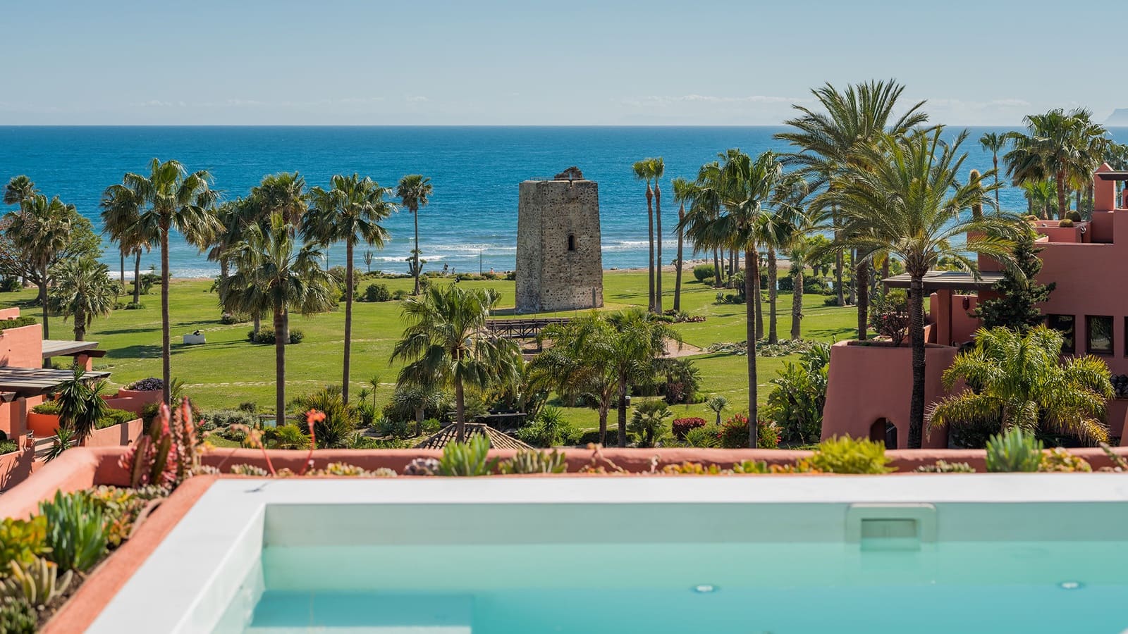 3 sovrum Takvåning till salu i Estepona med pool garage - 4 995 000 € (Ref: 10100268)