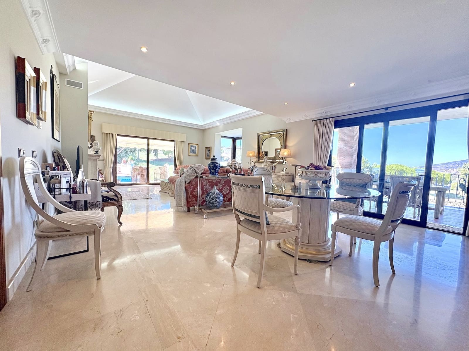4 quarto Moradia para venda em Mijas Costa com piscina garagem - 1 895 000 € (Ref: 10102507)