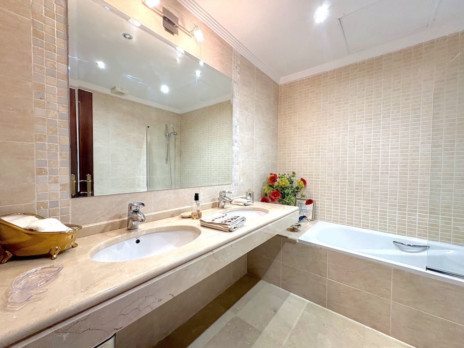 4 quarto Moradia para venda em Mijas Costa com piscina garagem - 1 895 000 € (Ref: 10102507)