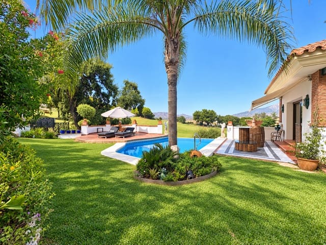 4 quarto Moradia para venda em Mijas Costa, Mijas com piscina garagem - 1 895 000 € (Ref: 10102507)