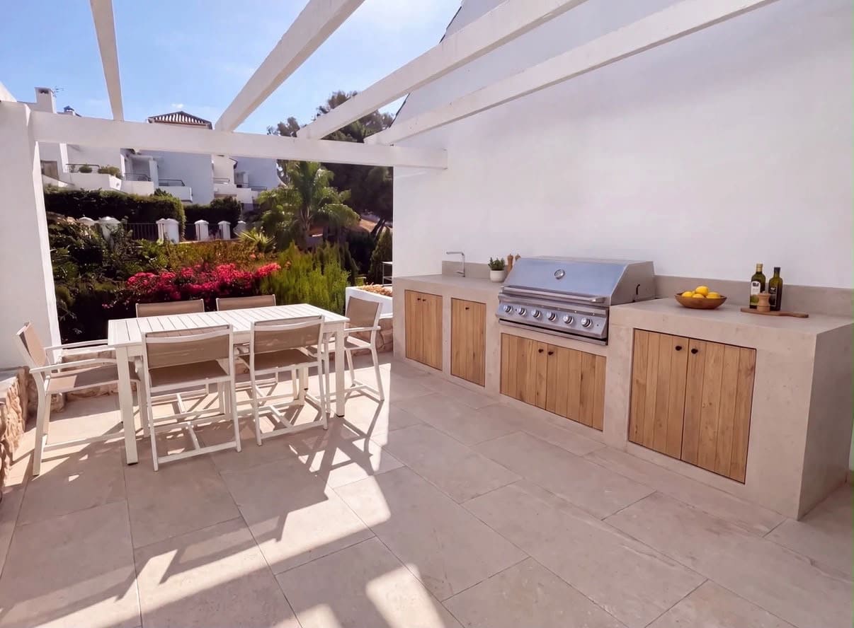 2 soverom Leilighet til salgs i Marbella med svømmebasseng garasje - € 508 999 (Ref: 10102508)