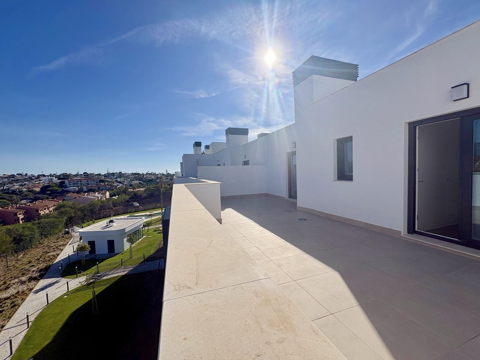Ático de 3 habitaciones en Mijas Costa en venta con piscina garaje - 880.000 € (Ref: 10109637)