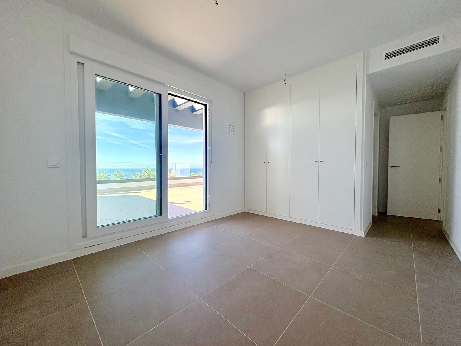 Ático de 3 habitaciones en Mijas Costa en venta con piscina garaje - 880.000 € (Ref: 10109637)