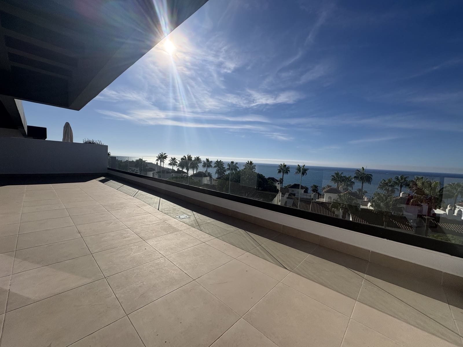 Ático de 3 habitaciones en Mijas Costa en venta con piscina garaje - 880.000 € (Ref: 10109637)
