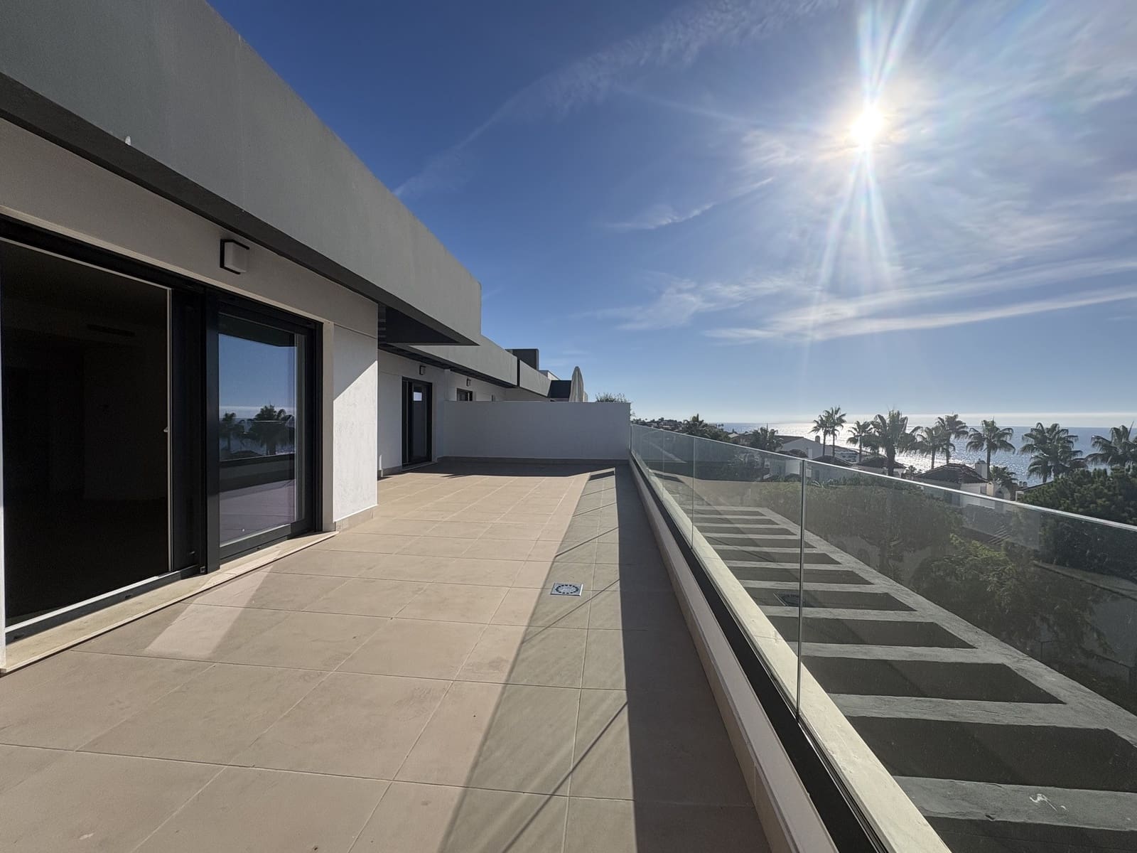 Ático de 3 habitaciones en Mijas Costa en venta con piscina garaje - 880.000 € (Ref: 10109637)