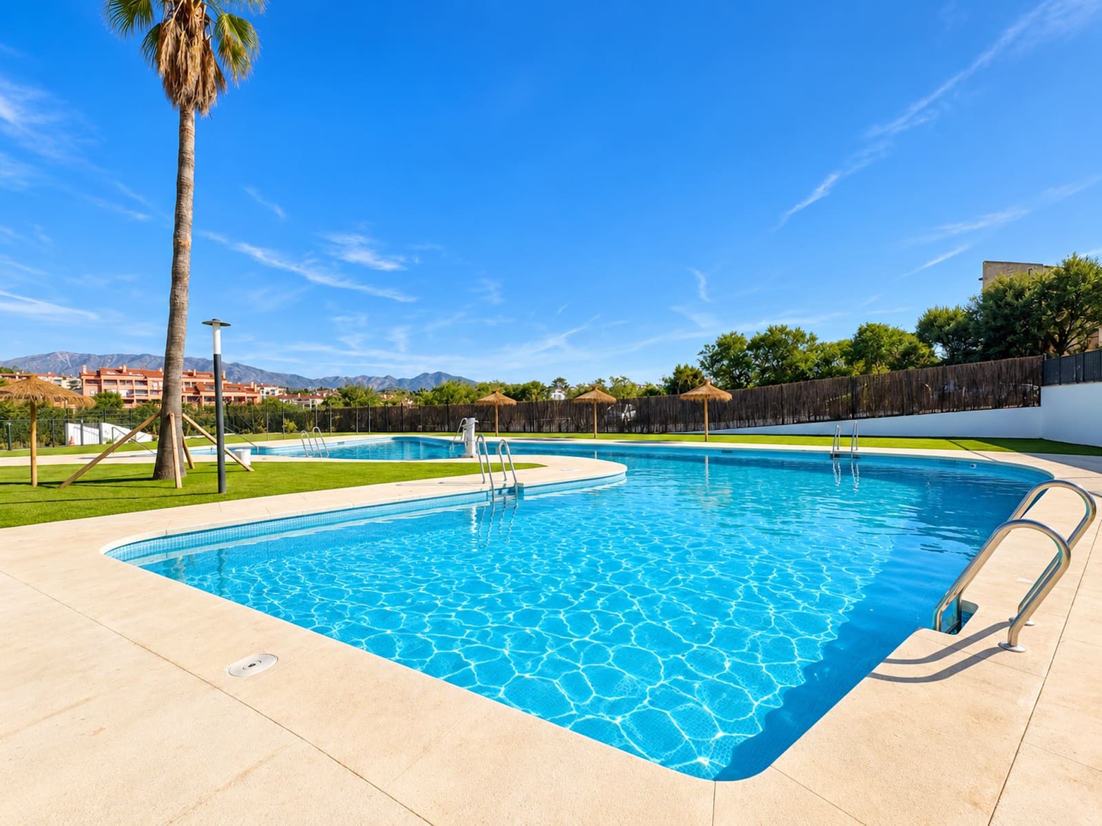 Ático de 3 habitaciones en Mijas Costa en venta con piscina garaje - 880.000 € (Ref: 10109637)