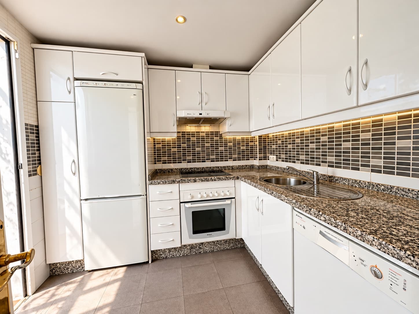 3 slaapkamer Huis te koop in Marbella met zwembad garage - € 650.000 (Ref: 10115719)