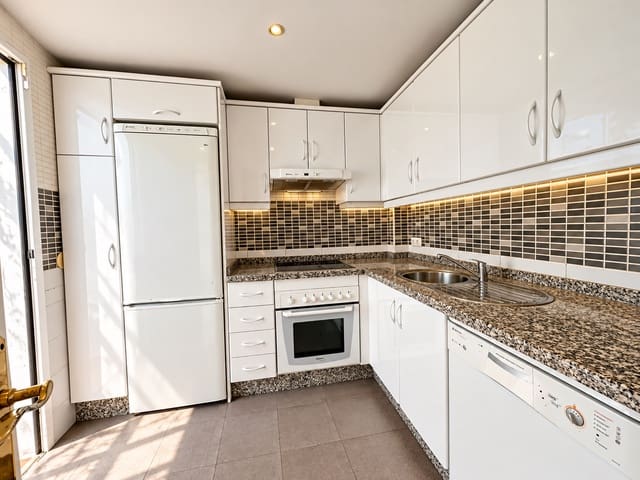 3 slaapkamer Huis te koop in Marbella met zwembad garage - € 650.000 (Ref: 10115719)