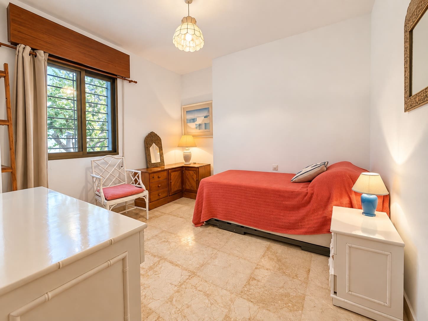 3 bedroom Villa for sale in Estepona with garage - € 1,180,000 (Ref: 10115721)