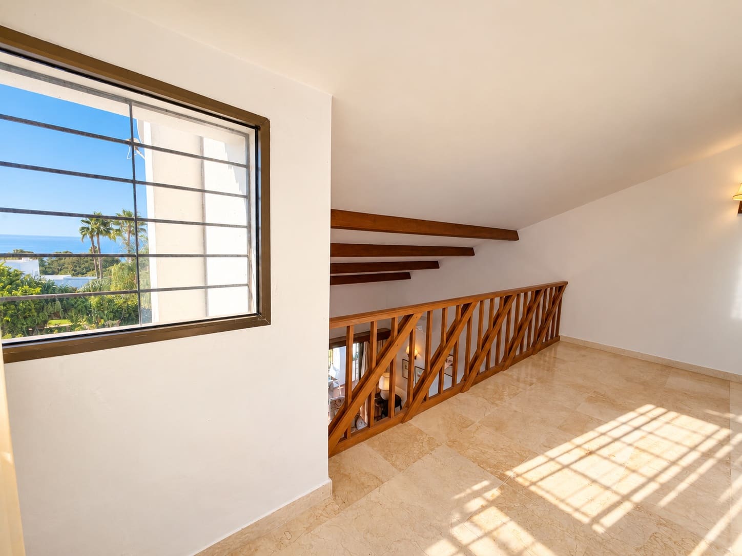 3 bedroom Villa for sale in Estepona with garage - € 1,180,000 (Ref: 10115721)