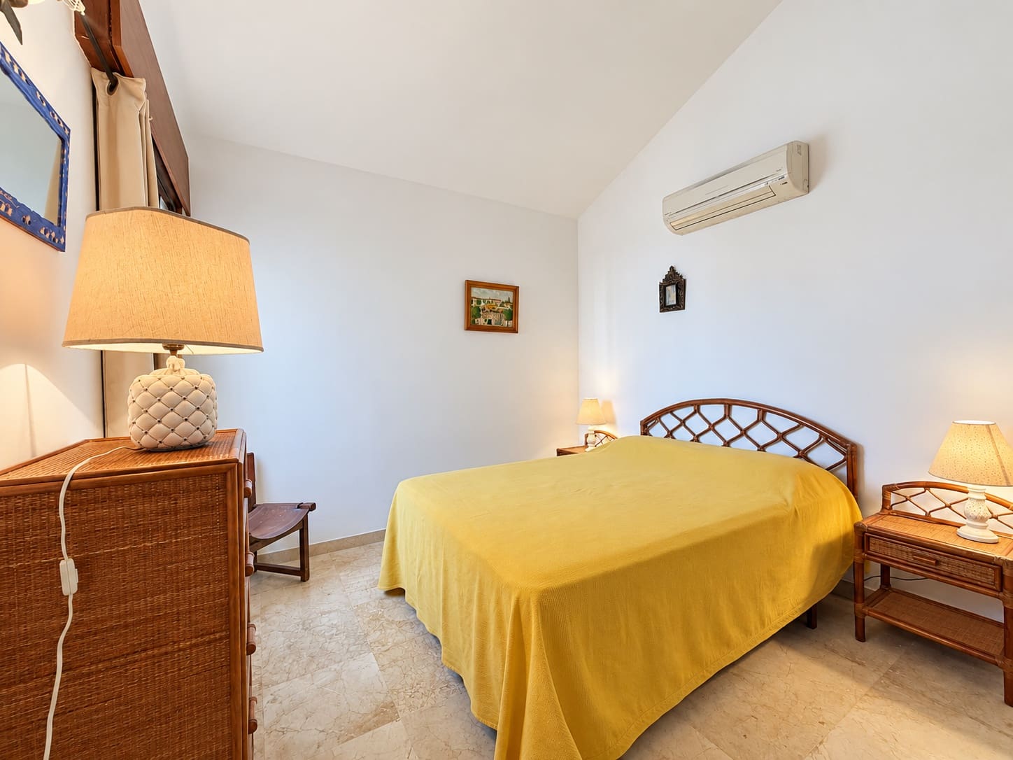 3 bedroom Villa for sale in Estepona with garage - € 1,180,000 (Ref: 10115721)