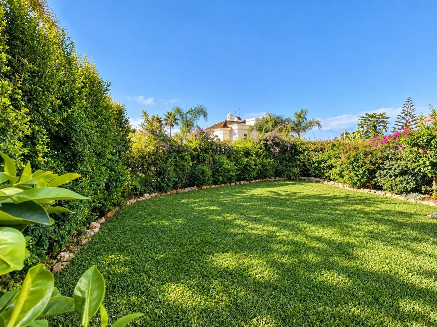3 bedroom Villa for sale in Estepona with garage - € 1,180,000 (Ref: 10115721)