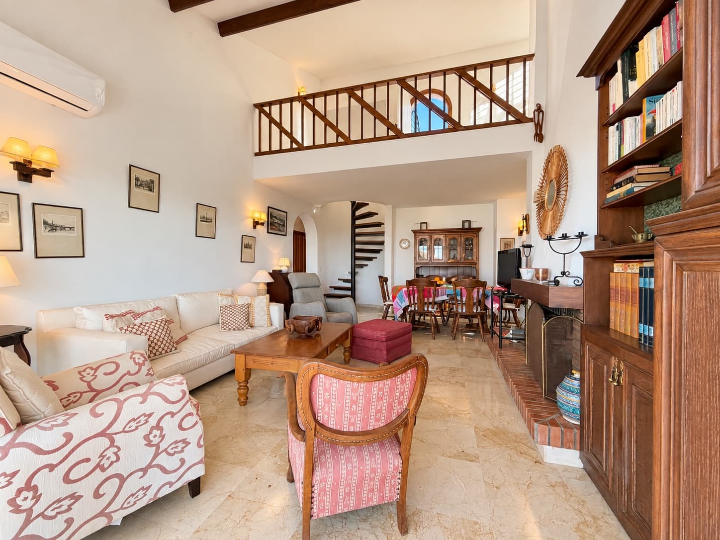 3 bedroom Villa for sale in Estepona with garage - € 1,180,000 (Ref: 10115721)
