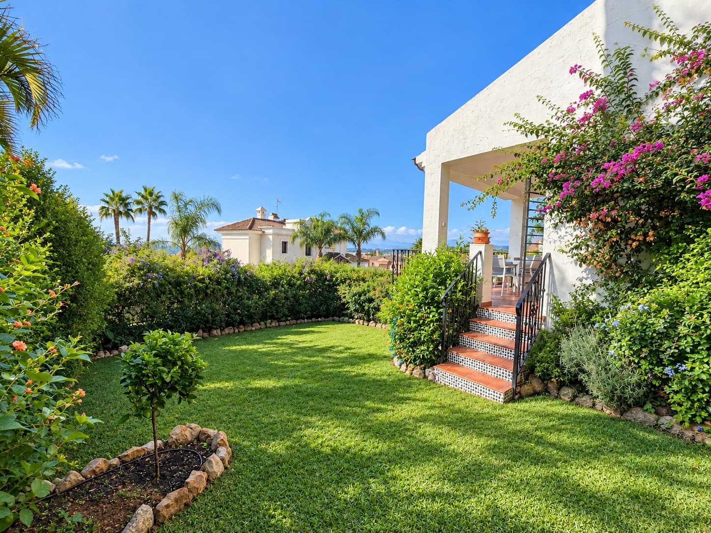 3 bedroom Villa for sale in Estepona with garage - € 1,180,000 (Ref: 10115721)