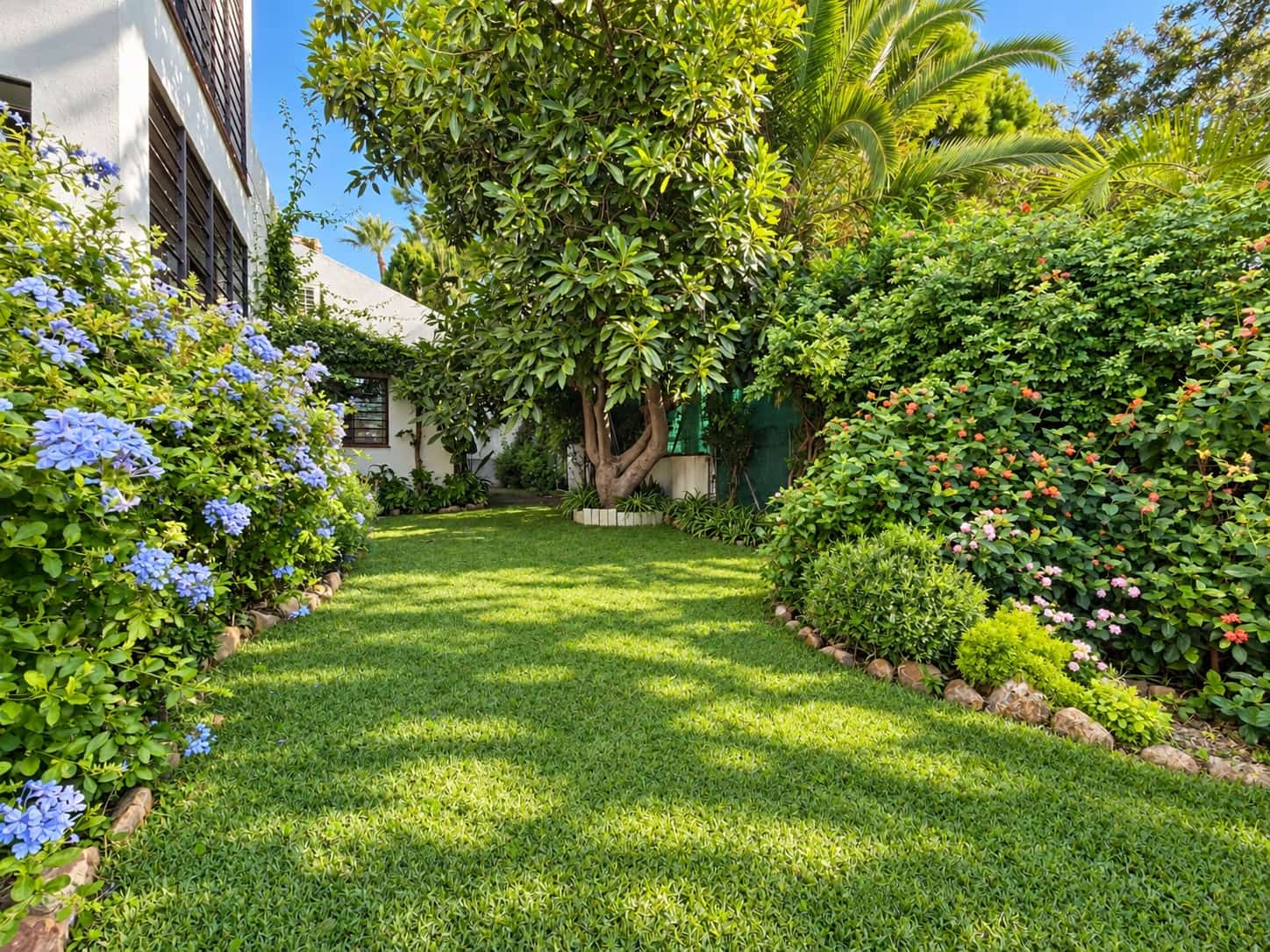 3 bedroom Villa for sale in Estepona with garage - € 1,180,000 (Ref: 10115721)