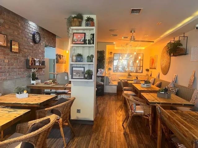 Restaurant/Bar for sale in San Pedro de Alcantara, Marbella - € 525,000 (Ref: 10124475)