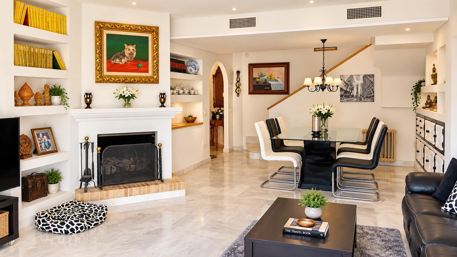 3 bedroom Townhouse for sale in Marbella with pool garage - € 865,000 (Ref: 10124478)