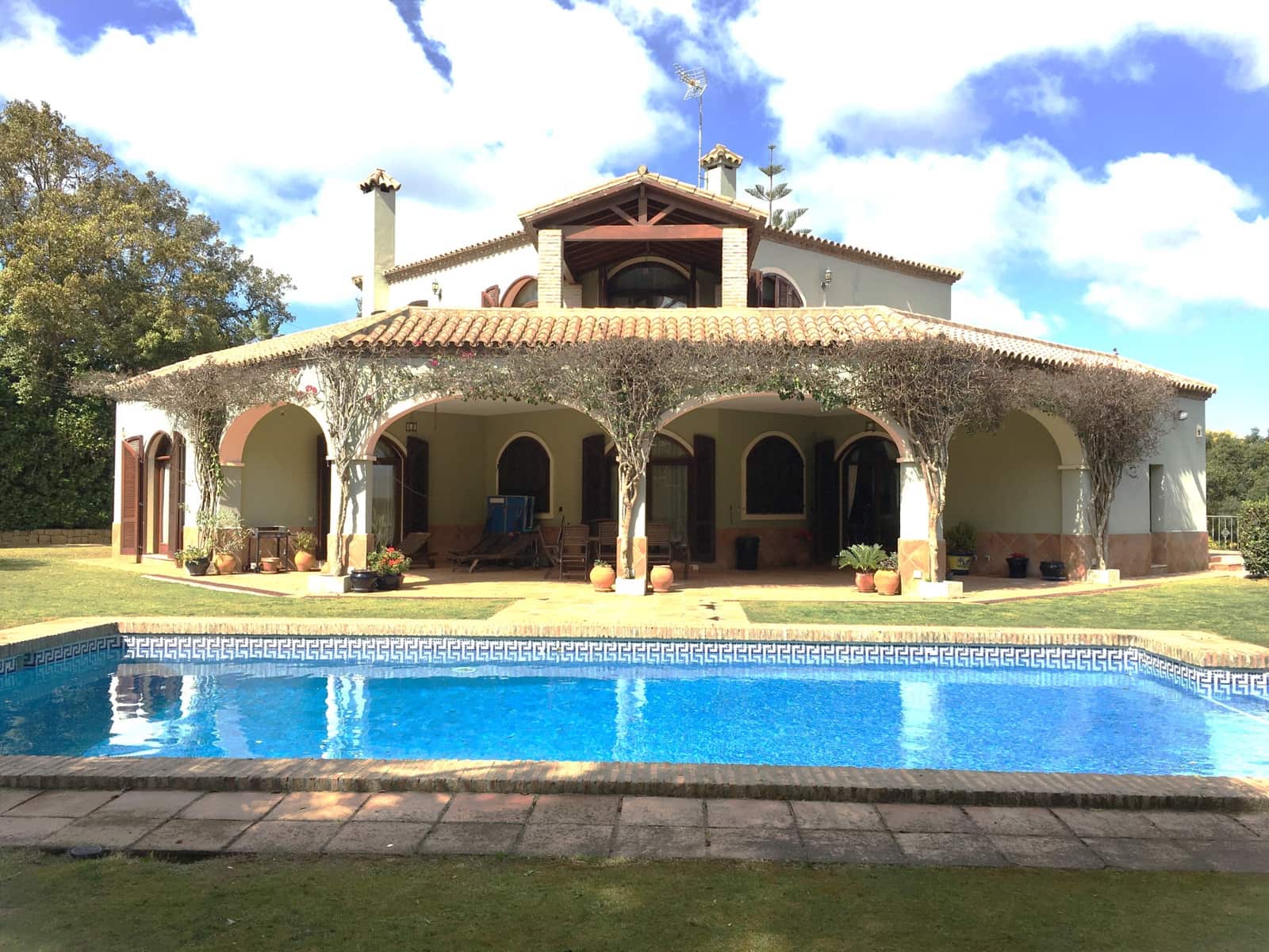 5 bedroom Villa for sale in Sotogrande with pool garage - € 2,500,000 (Ref: 10124480)