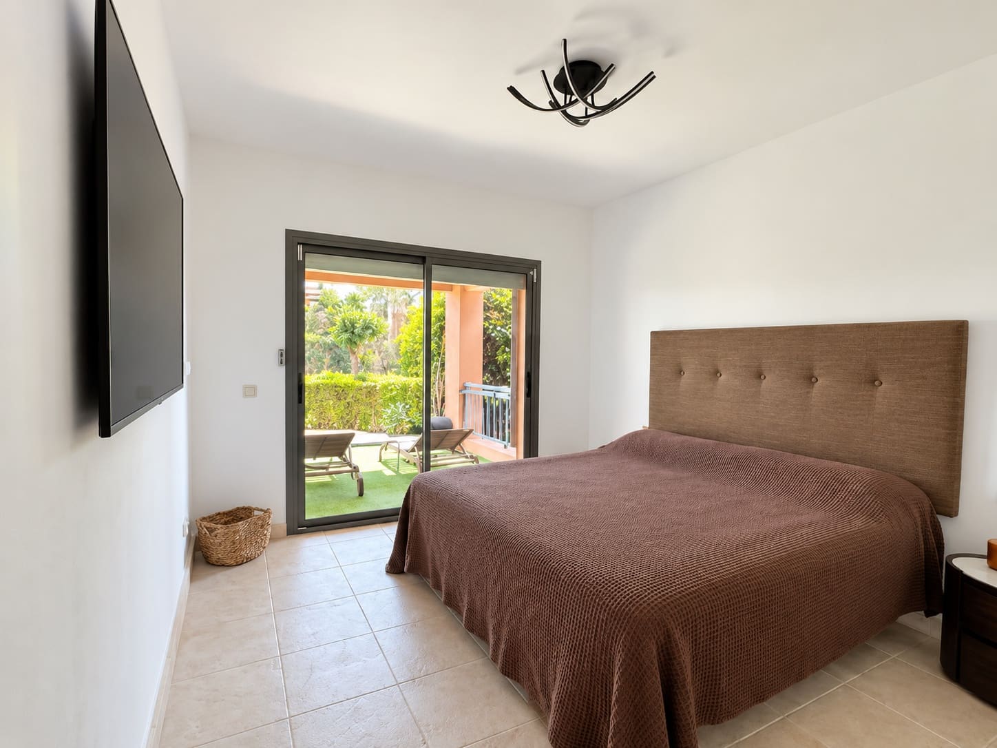2 quarto Apartamento para venda em Estepona com piscina garagem - 530 000 € (Ref: 10131751)