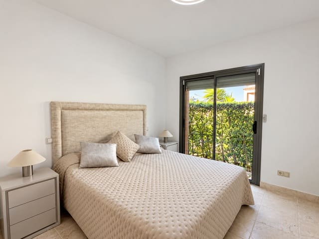 2 quarto Apartamento para venda em Estepona com piscina garagem - 530 000 € (Ref: 10131751)
