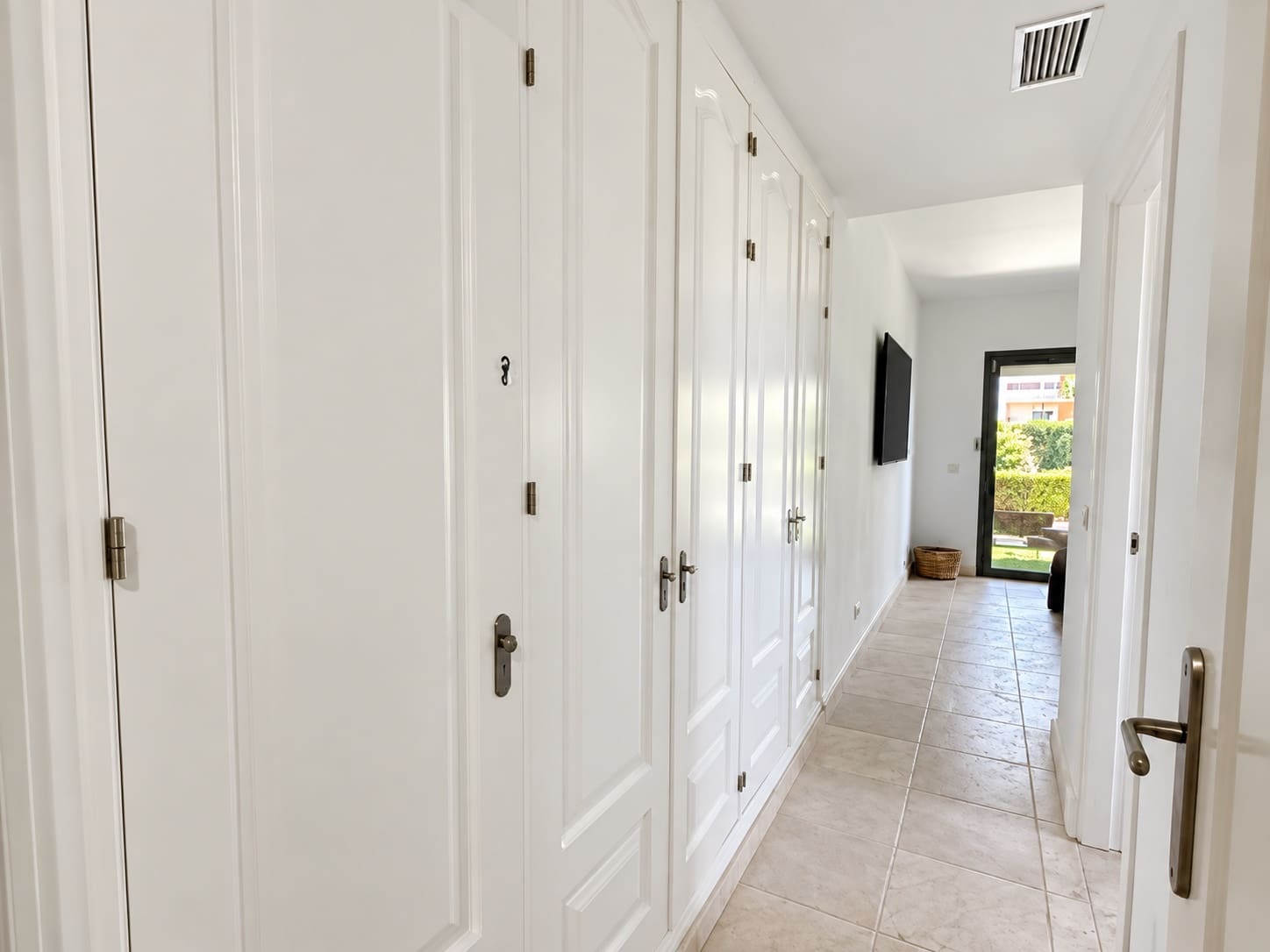 2 quarto Apartamento para venda em Estepona com piscina garagem - 530 000 € (Ref: 10131751)