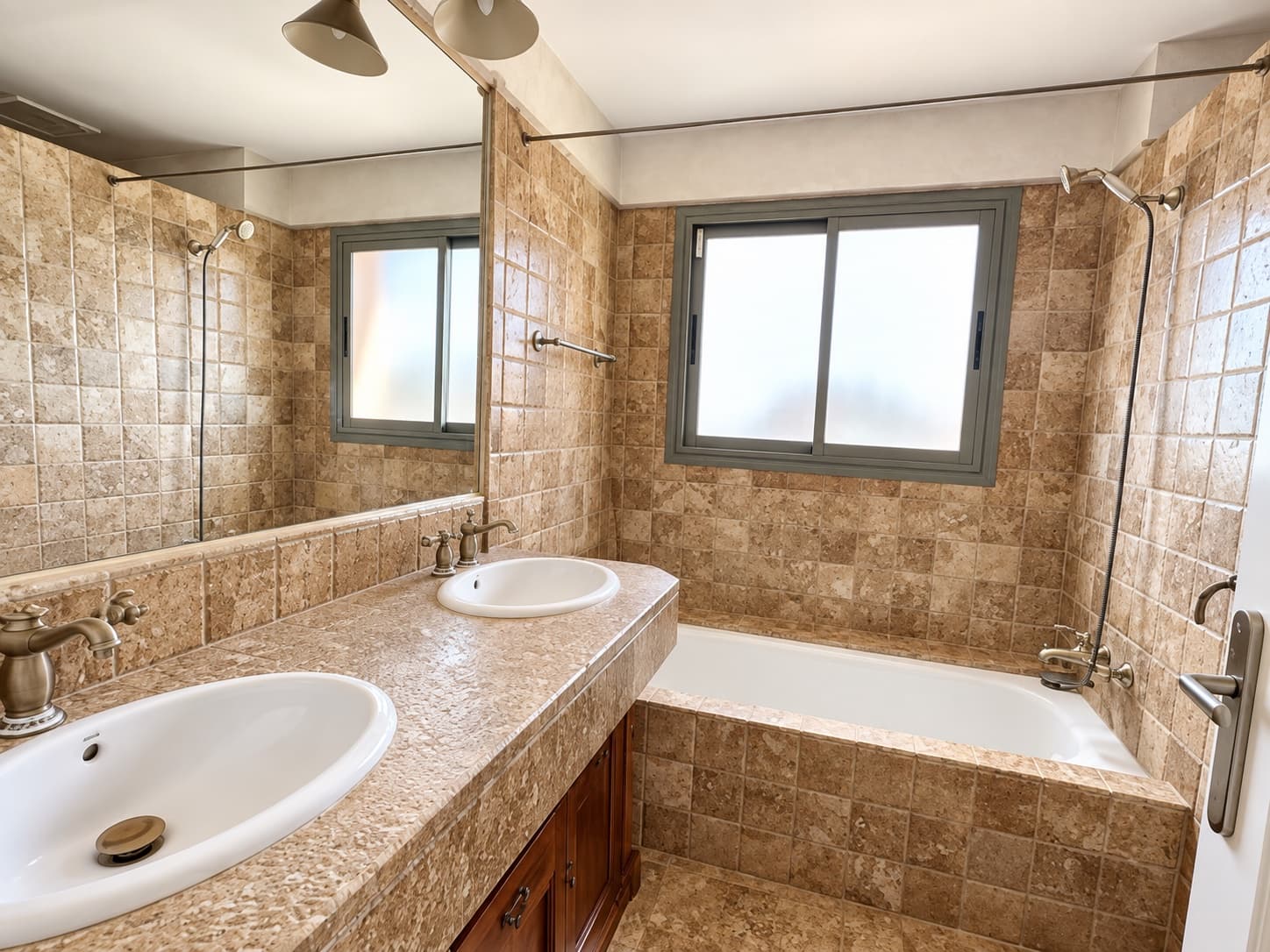 2 quarto Apartamento para venda em Estepona com piscina garagem - 530 000 € (Ref: 10131751)