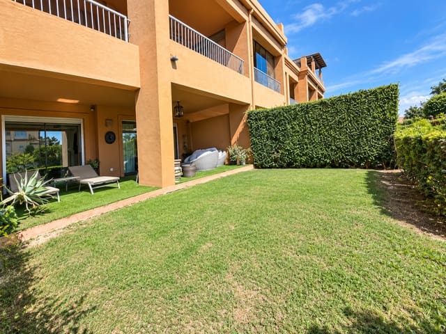 2 quarto Apartamento para venda em Estepona com piscina garagem - 530 000 € (Ref: 10131751)