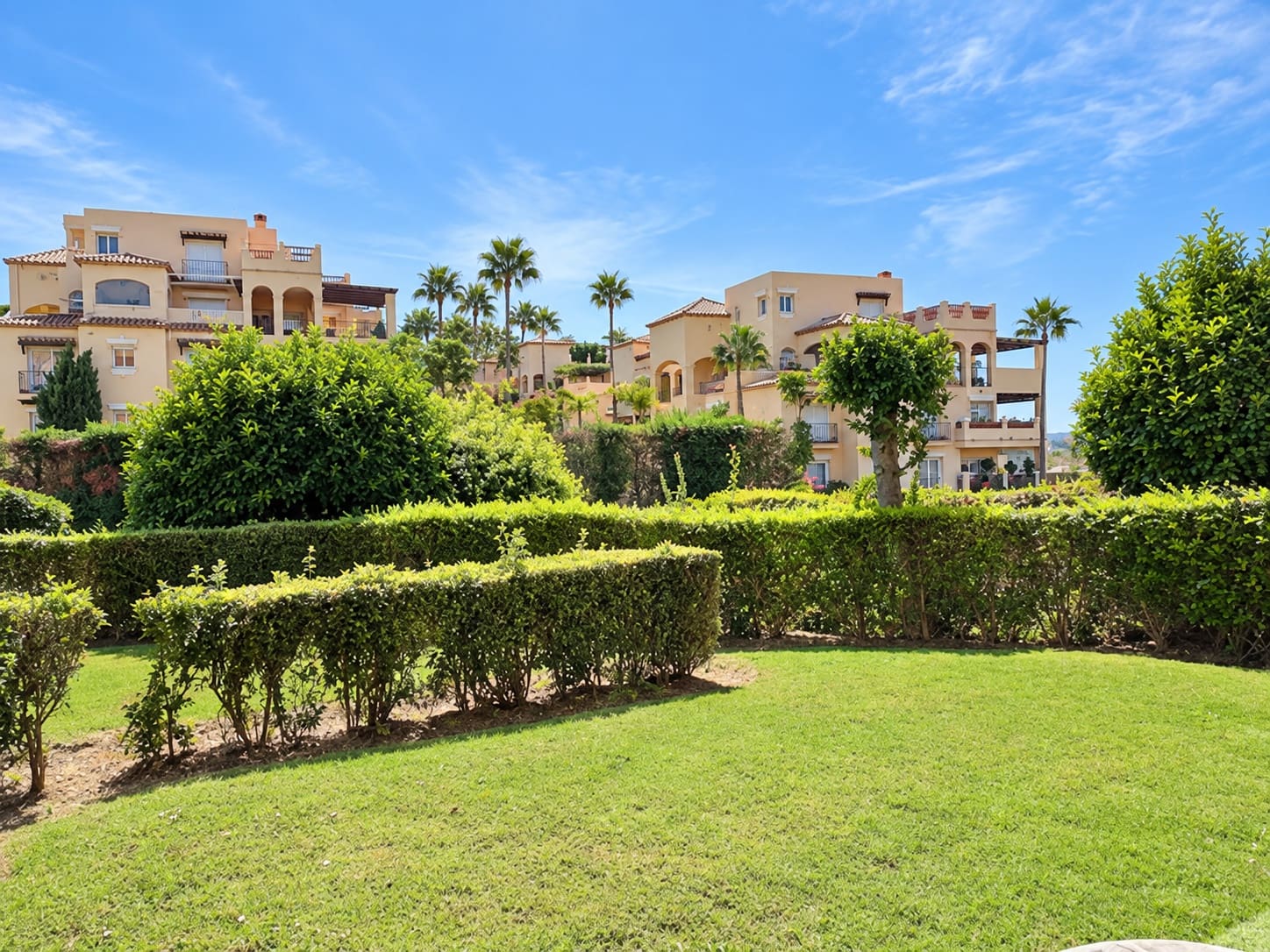 2 quarto Apartamento para venda em Estepona com piscina garagem - 530 000 € (Ref: 10131751)