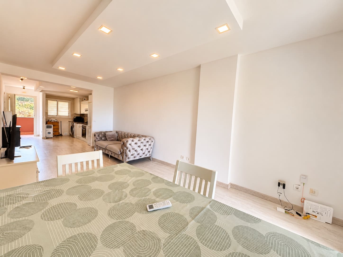 2 makuuhuone Huoneisto myytävänä paikassa Benalmadena Costa mukana uima-altaan 
autotalli - 379 000 € (Ref: 10131755)