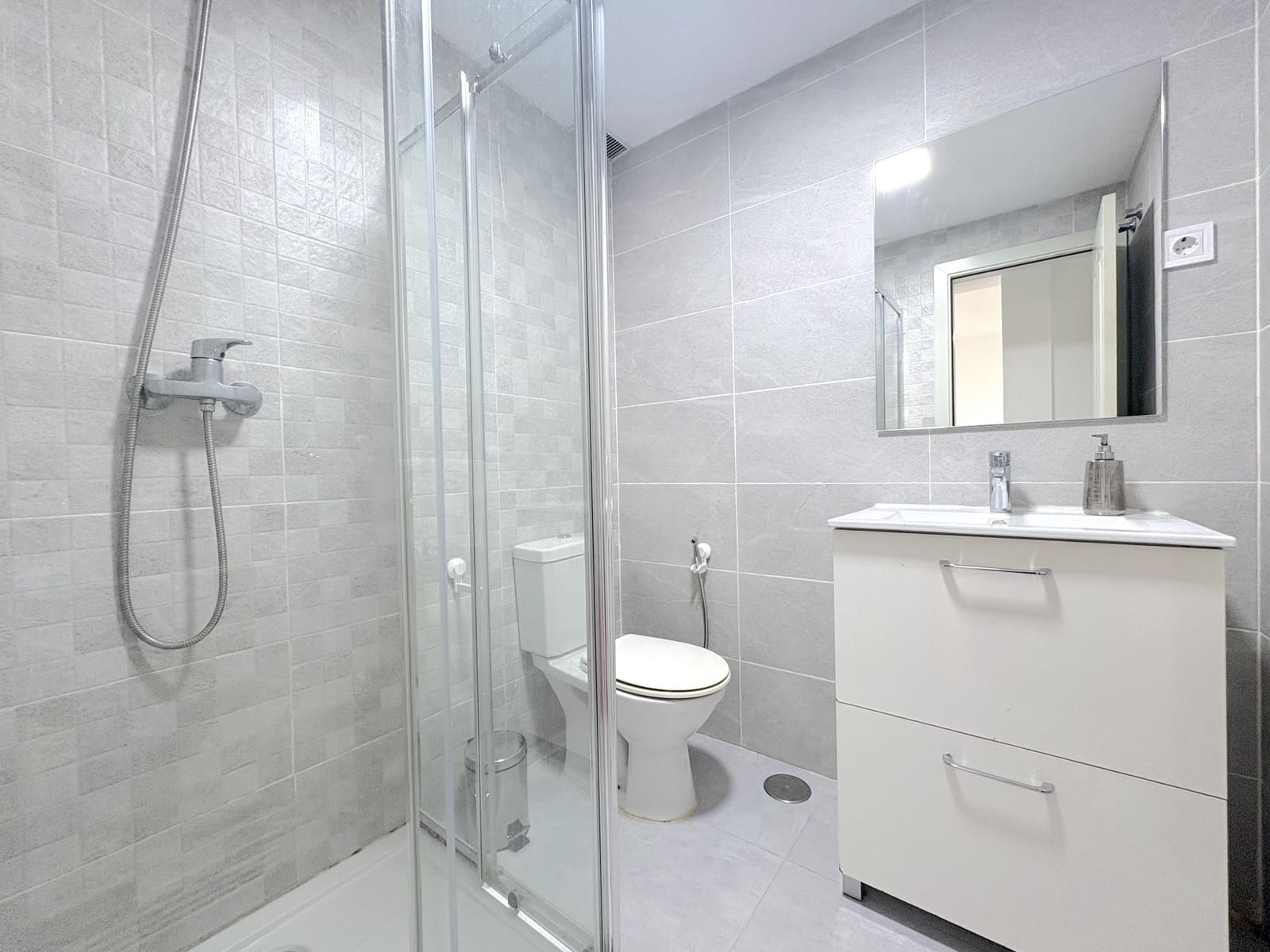 2 makuuhuone Huoneisto myytävänä paikassa Benalmadena Costa mukana uima-altaan 
autotalli - 379 000 € (Ref: 10131755)