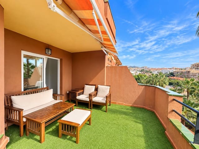 2 makuuhuone Huoneisto myytävänä paikassa Benalmadena Costa, Benalmádena mukana uima-altaan 
autotalli - 379 000 € (Ref: 10131755)