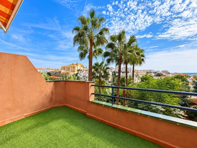 2 makuuhuone Huoneisto myytävänä paikassa Benalmadena Costa, Benalmádena mukana uima-altaan 
autotalli - 379 000 € (Ref: 10131755)