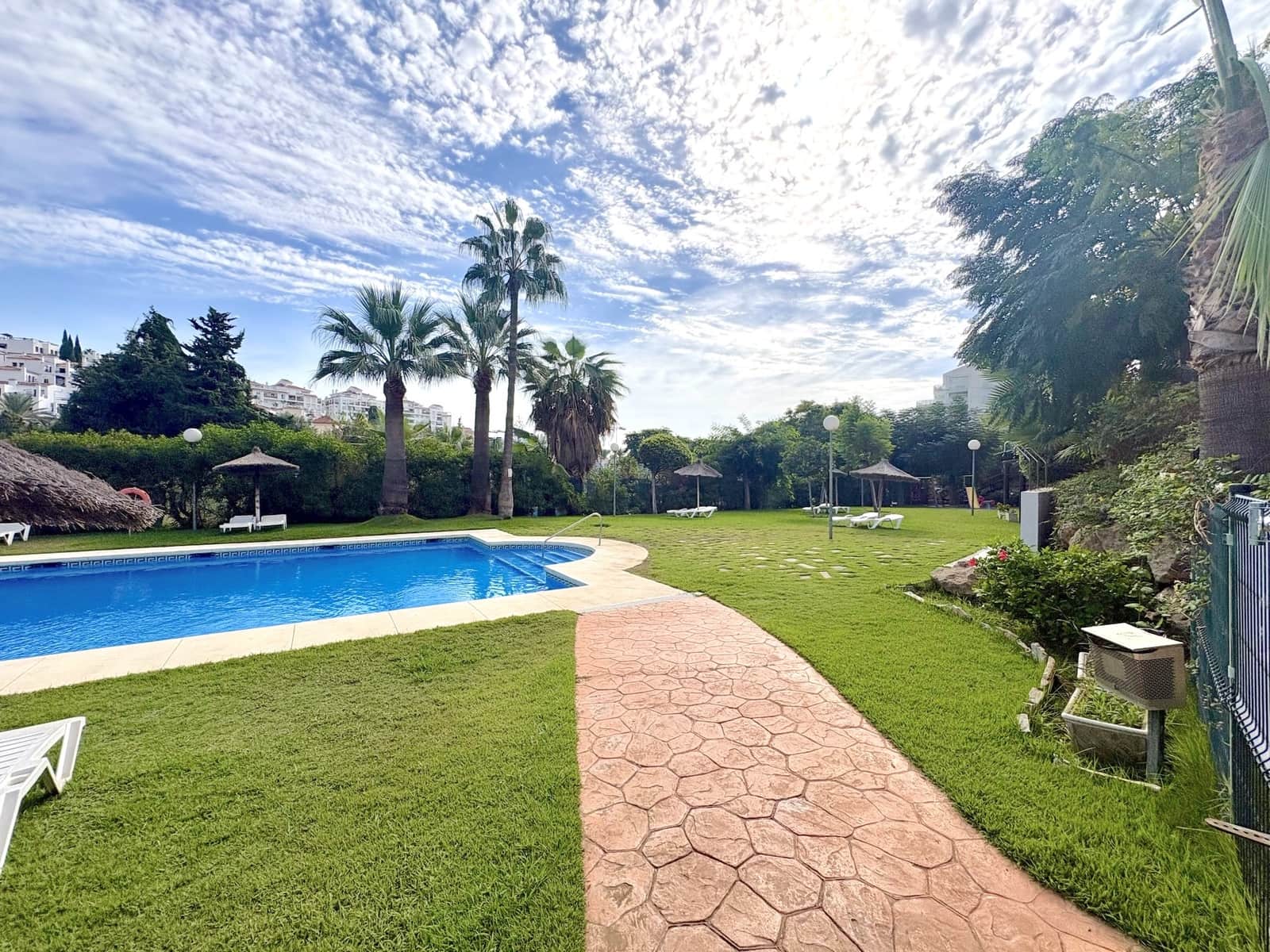 2 makuuhuone Huoneisto myytävänä paikassa Benalmadena Costa mukana uima-altaan 
autotalli - 379 000 € (Ref: 10131755)