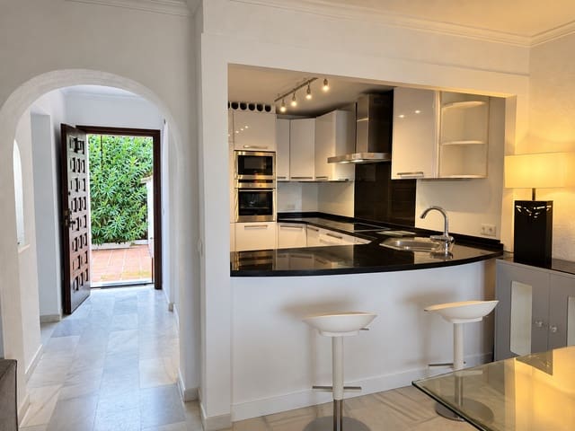 3 makuuhuone Omakotitalo myytävänä paikassa Sitio de Calahonda, Mijas mukana uima-altaan - 499 000 € (Ref: 10135991)
