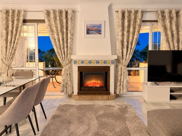 3 makuuhuone Omakotitalo myytävänä paikassa Sitio de Calahonda, Mijas mukana uima-altaan - 499 000 € (Ref: 10135991)