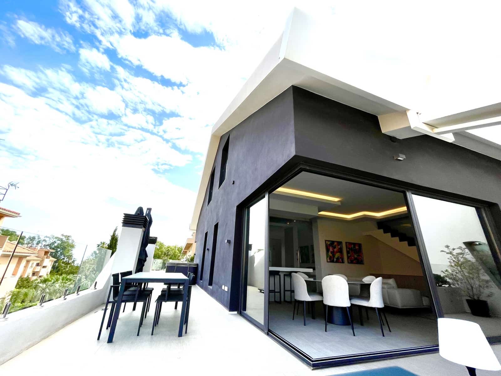 3 quarto Penthouse para venda em Marbella com piscina garagem - 1 099 000 € (Ref: 10135994)
