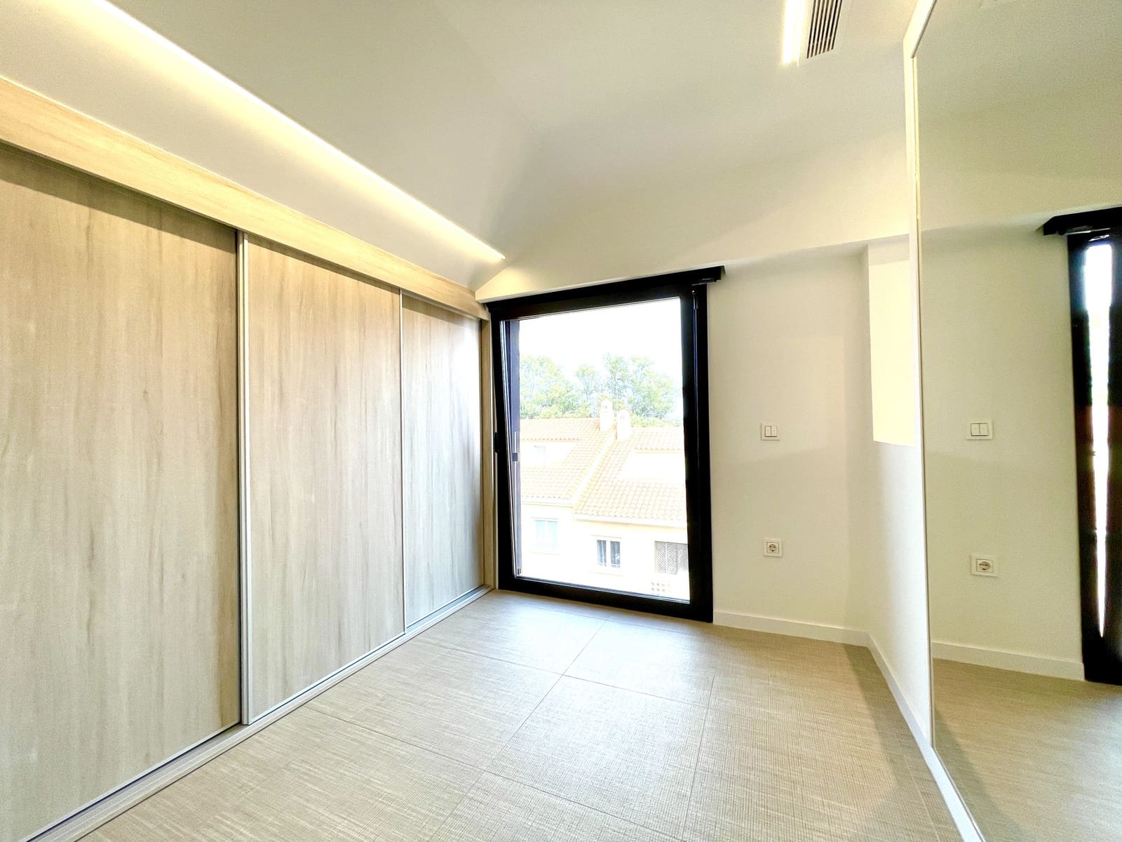 3 quarto Penthouse para venda em Marbella com piscina garagem - 1 099 000 € (Ref: 10135994)