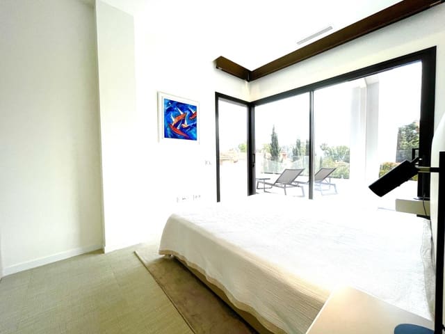 3 quarto Penthouse para venda em Marbella com piscina garagem - 1 099 000 € (Ref: 10135994)