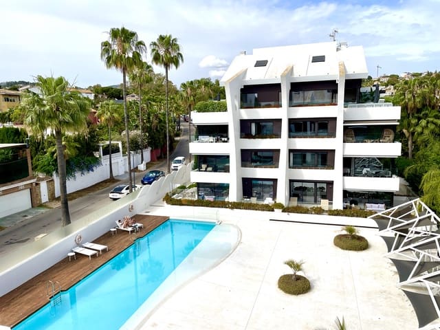 3 quarto Penthouse para venda em Marbella com piscina garagem - 1 099 000 € (Ref: 10135994)