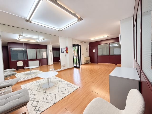 Kommersiell til salgs i Marbella - € 450 000 (Ref: 10135995)