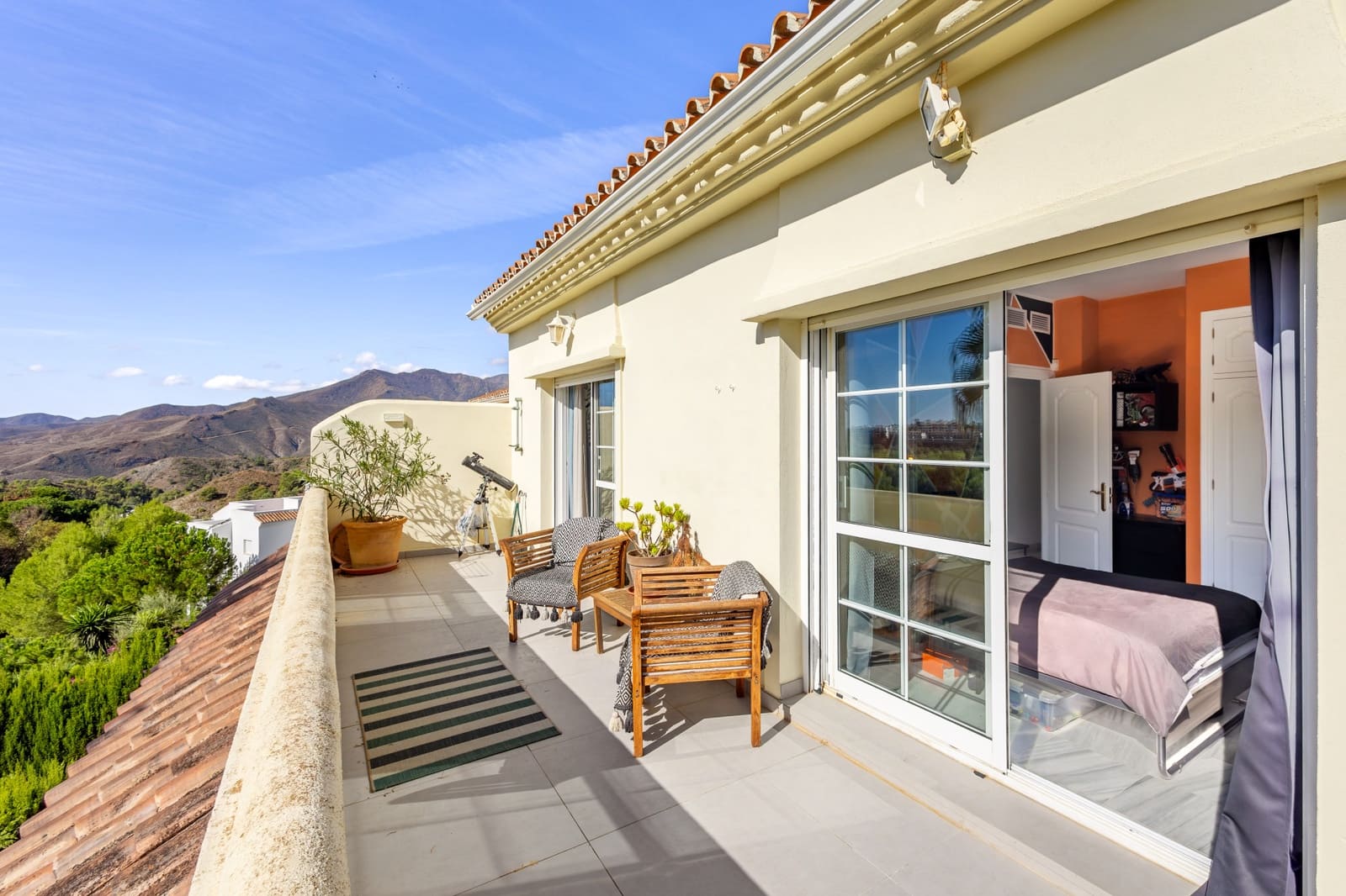 4 bedroom Semi-detached Villa for sale in Alhaurin el Grande with pool garage - € 685,000 (Ref: 10148824)