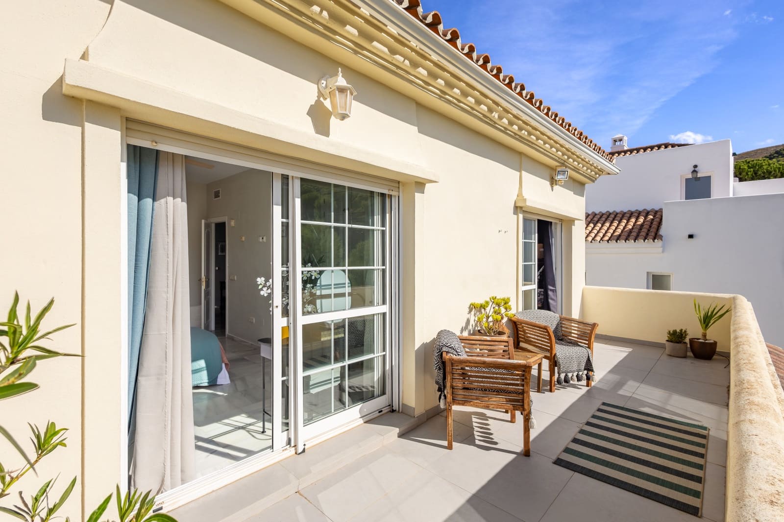 4 bedroom Semi-detached Villa for sale in Alhaurin el Grande with pool garage - € 685,000 (Ref: 10148824)