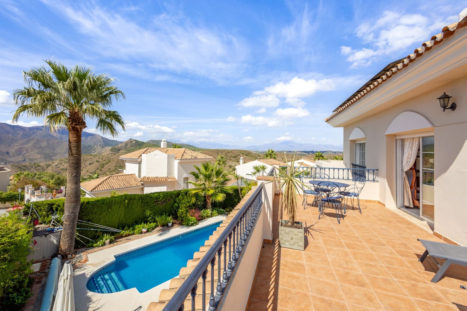 Chalet de 3 habitaciones en Alhaurín Golf en venta con piscina garaje - 845.000 € (Ref: 10148825)