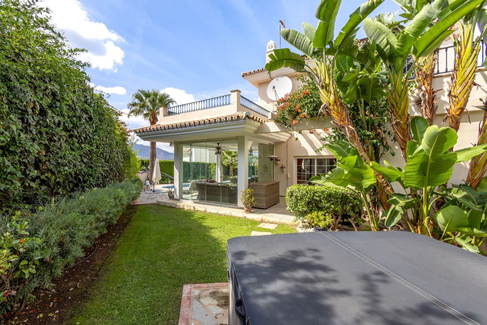 Chalet de 3 habitaciones en Alhaurín Golf en venta con piscina garaje - 845.000 € (Ref: 10148825)