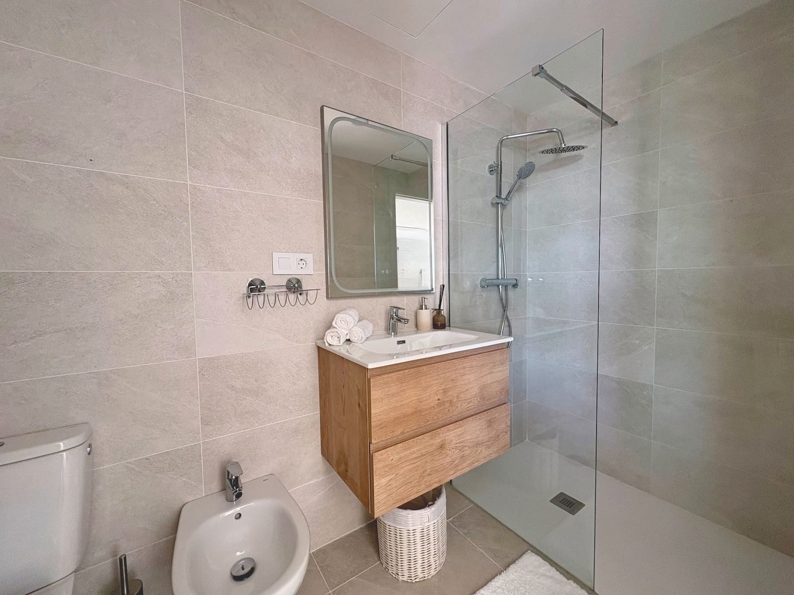 2 soverom Penthouse til salgs i El Chaparral med svømmebasseng garasje - € 890 000 (Ref: 10155253)