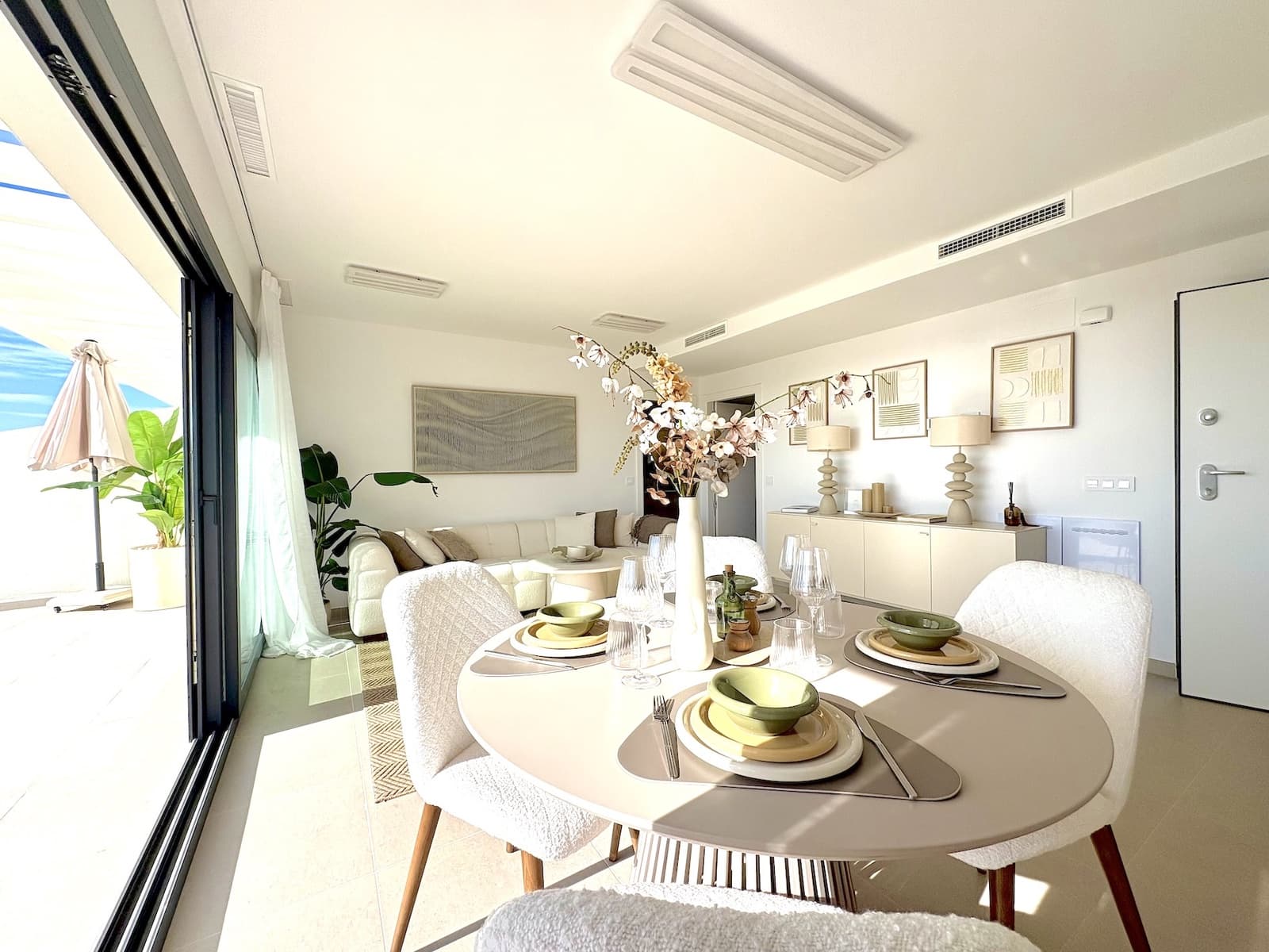 2 soverom Penthouse til salgs i El Chaparral med svømmebasseng garasje - € 890 000 (Ref: 10155253)
