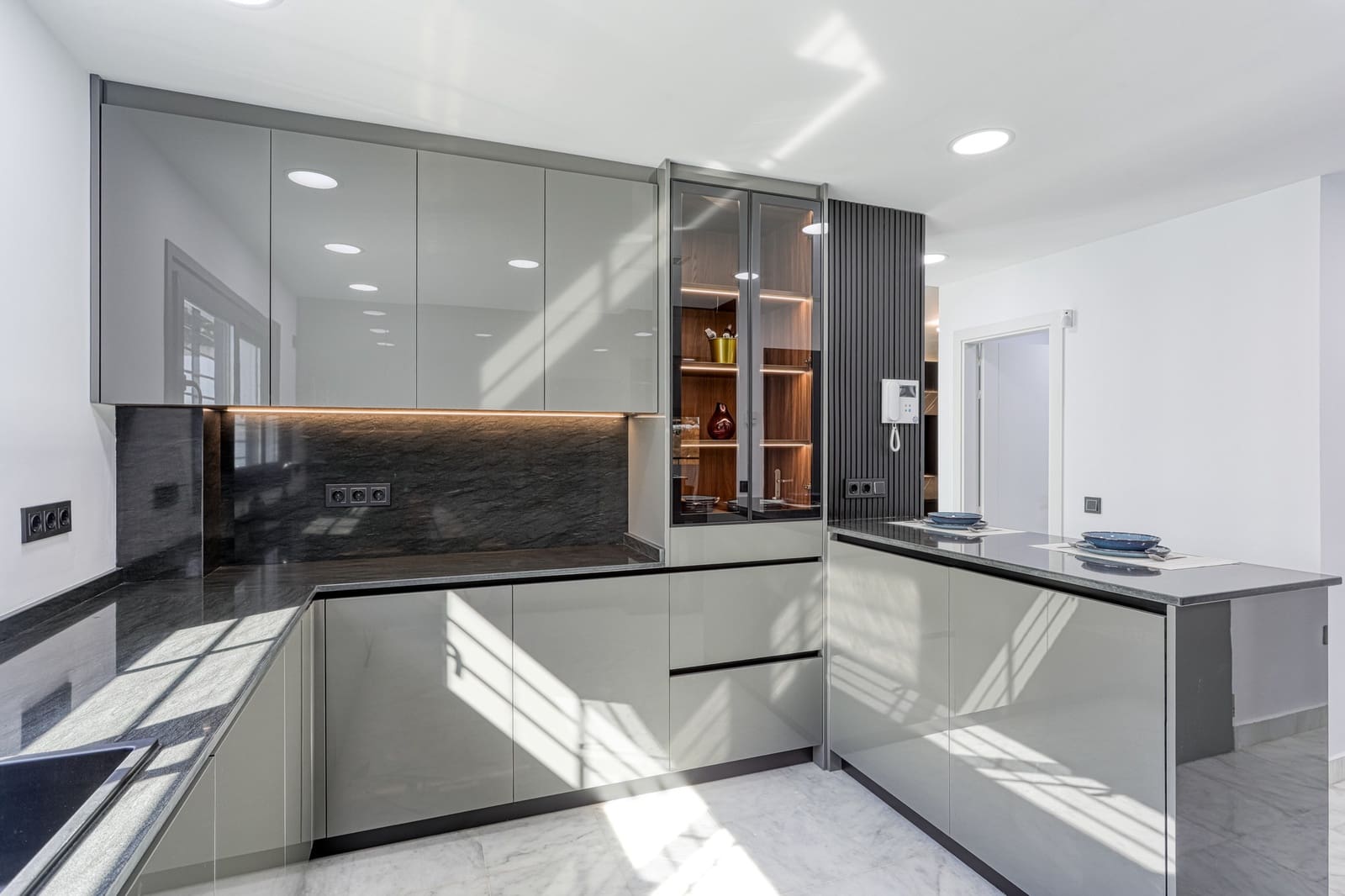 5 soveværelse Villa til salg i Mijas med swimmingpool garage - € 990.000 (Ref: 10155254)