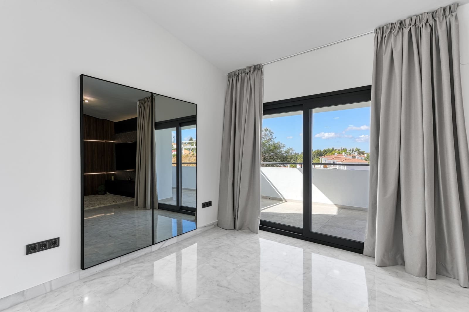 5 soveværelse Villa til salg i Mijas med swimmingpool garage - € 990.000 (Ref: 10155254)