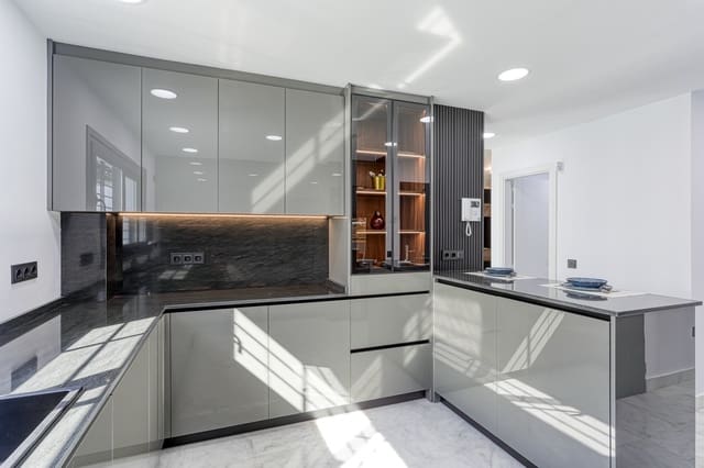 5 soveværelse Villa til salg i Mijas med swimmingpool garage - € 990.000 (Ref: 10155254)